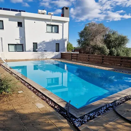 Ravine - 4 Bedroom * Kyrenia (Northern Cyprus)